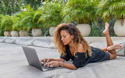 Travailler à distance depuis Dubaï : comment allier productivité, soleil et luxe ?