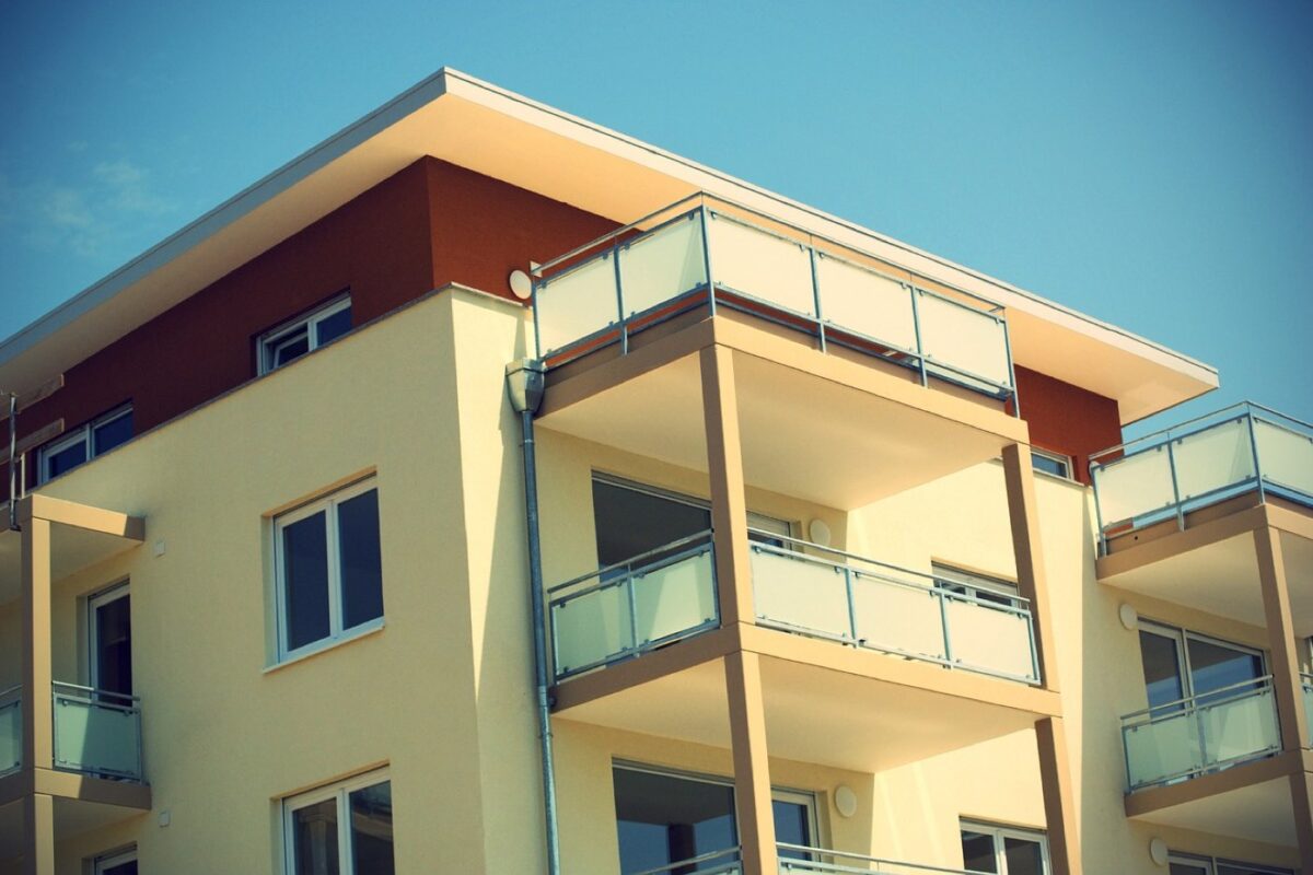 Hôtel vs Airbnb à Dubaï : comparatif pour séjour long