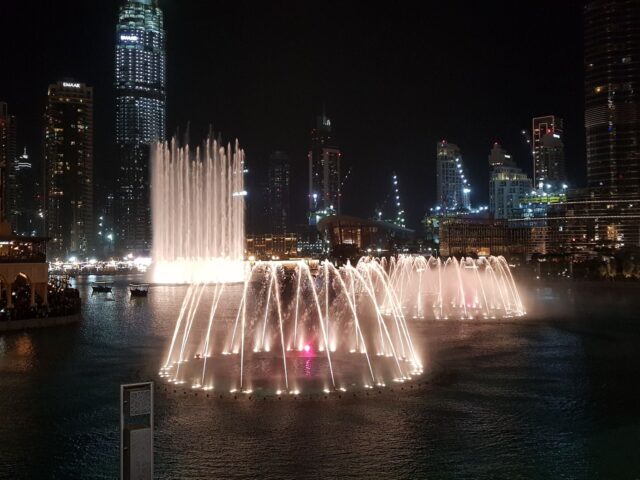 Les nouvelles performances de la fontaine de Dubaï : ce que vous devez savoir avant votre voyage